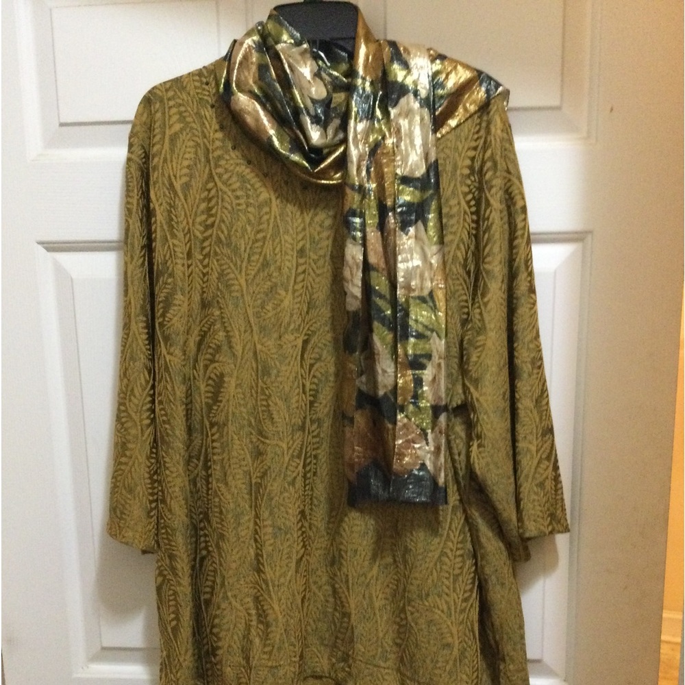Beautiful gold top, paired with skinny skirt and scarf. Selling all together.